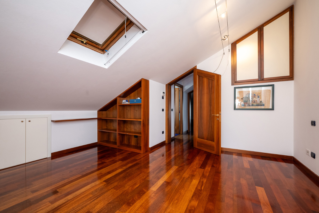 Villa - Image 7