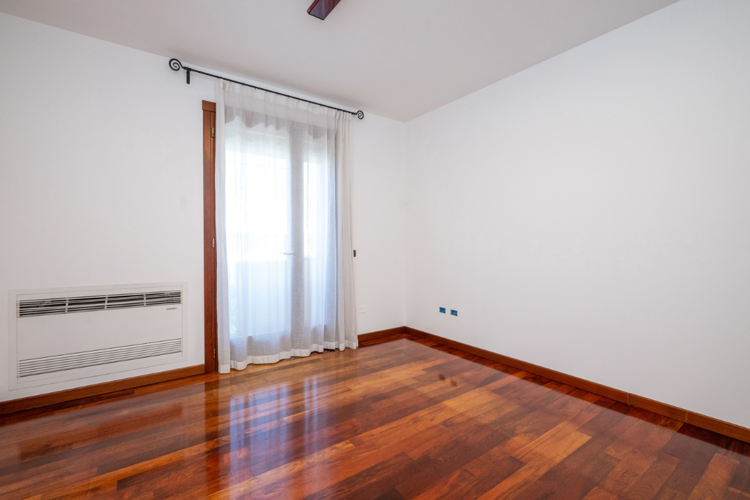 Villa - Image 19