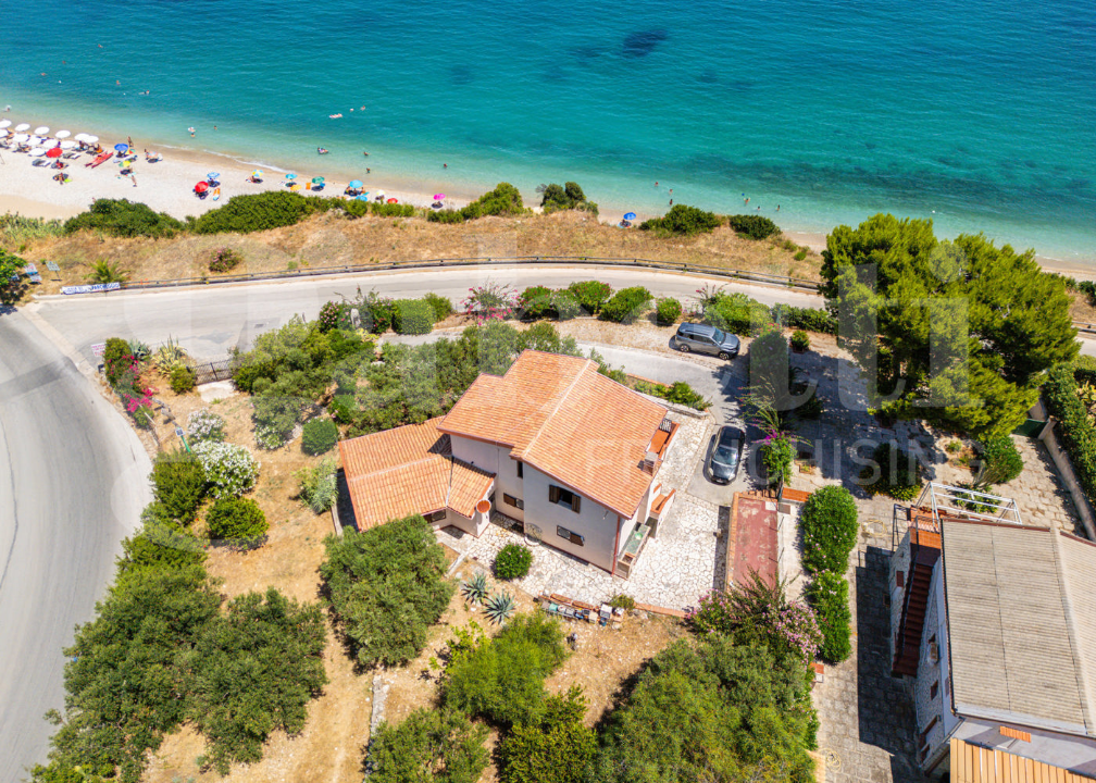 Villa - Image 12
