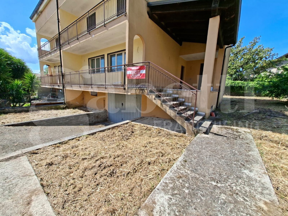 Villa - Image 4