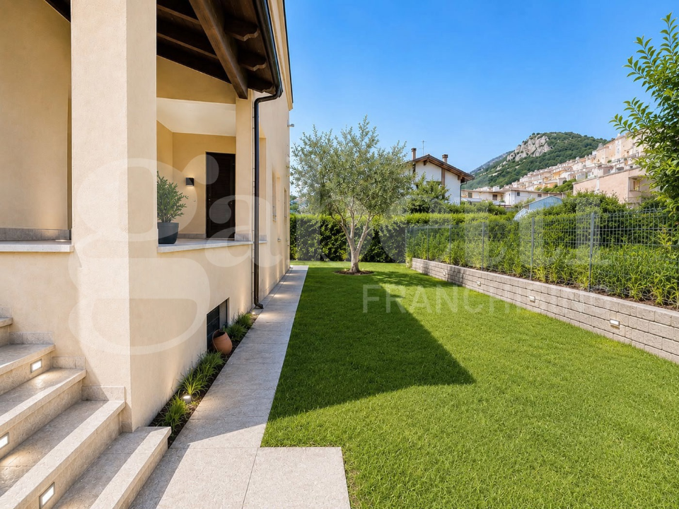 Villa - Image 5