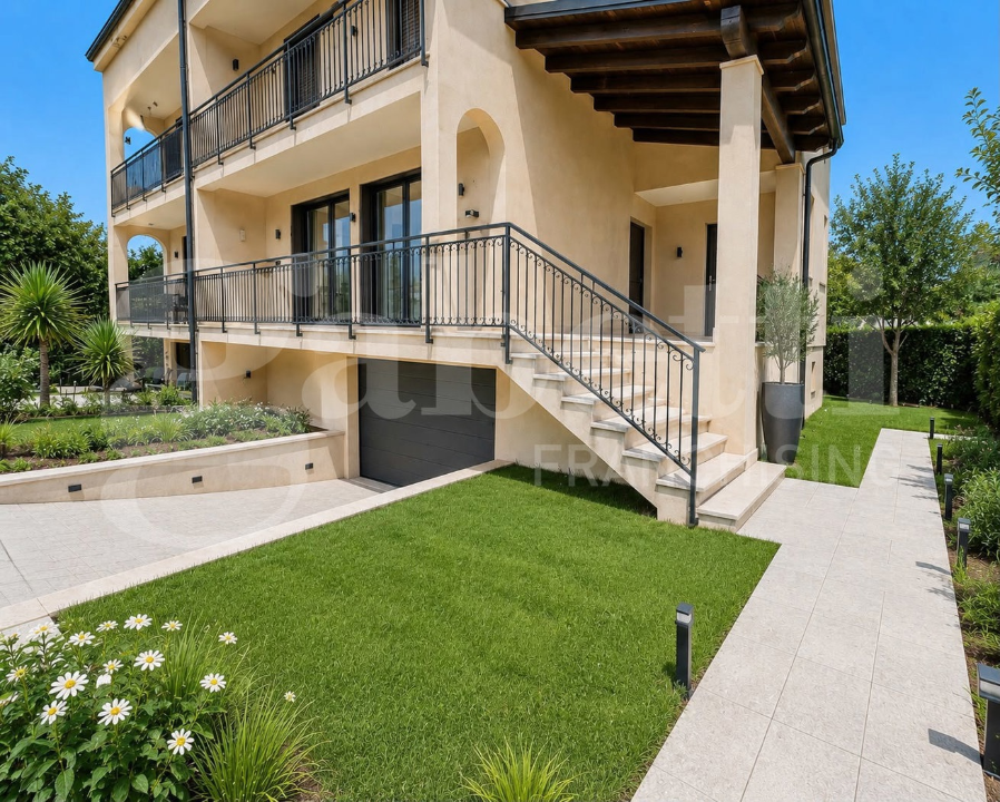 Villa - Image 3