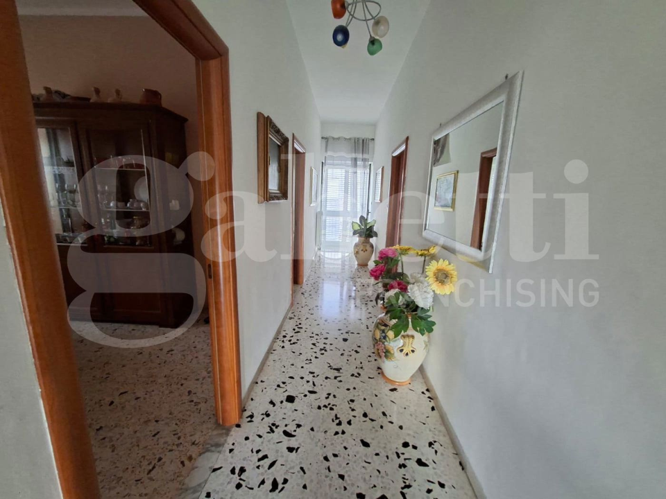 Villa - Image 17