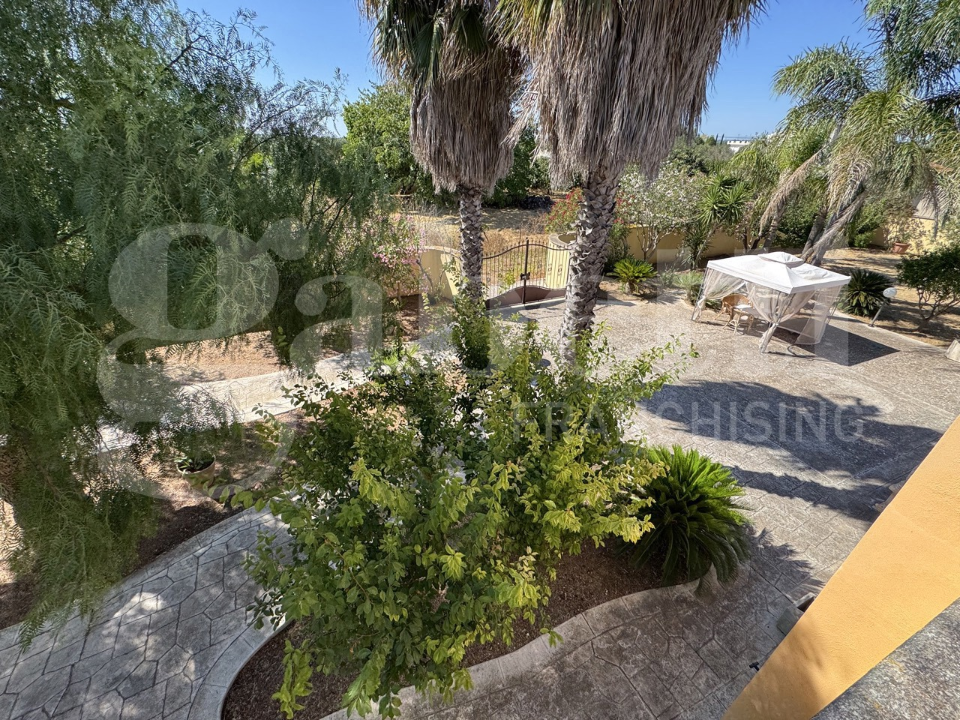 Villa - Image 42