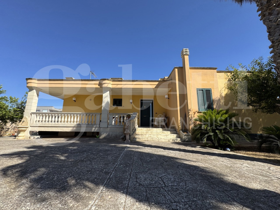Villa - Image 1