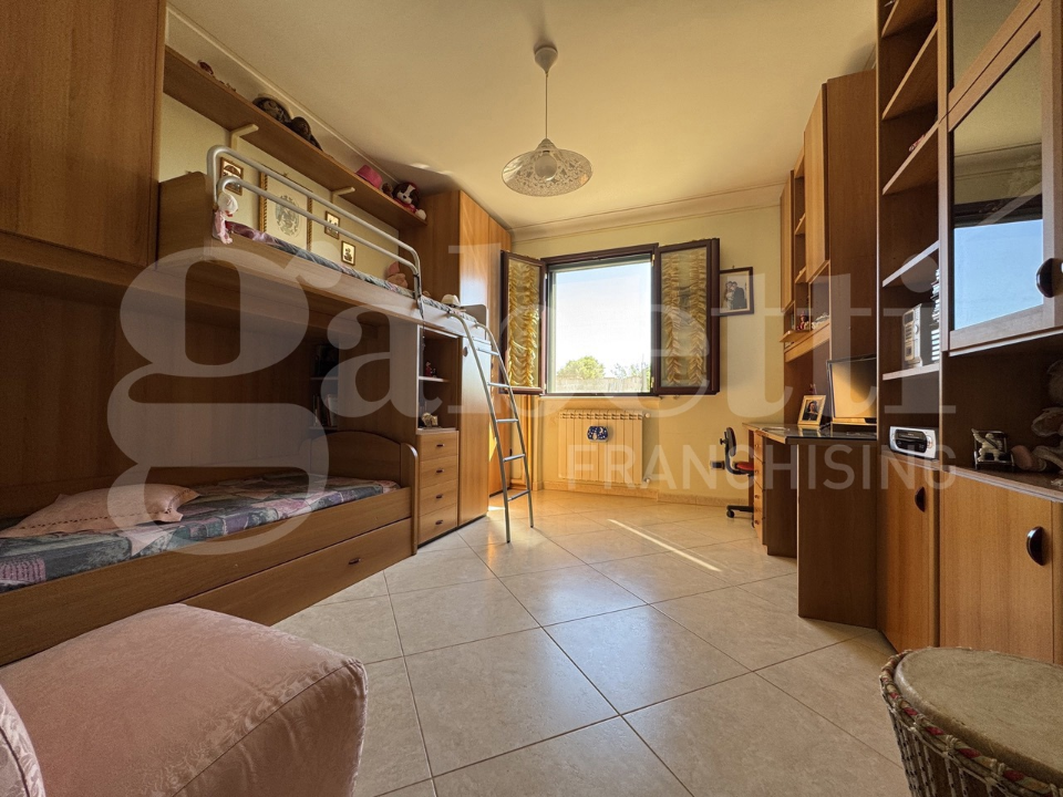Villa - Image 32