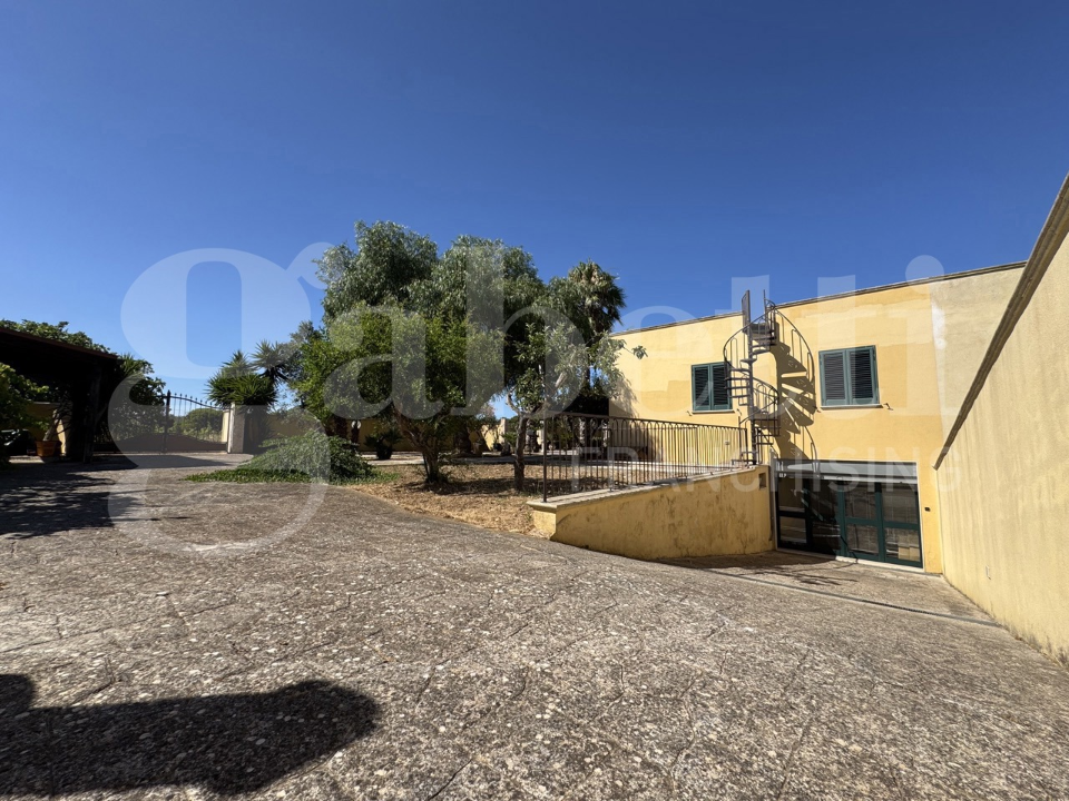 Villa - Image 10