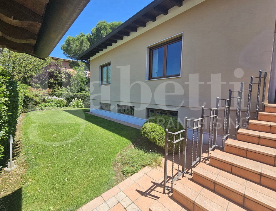 Villa - Image 3
