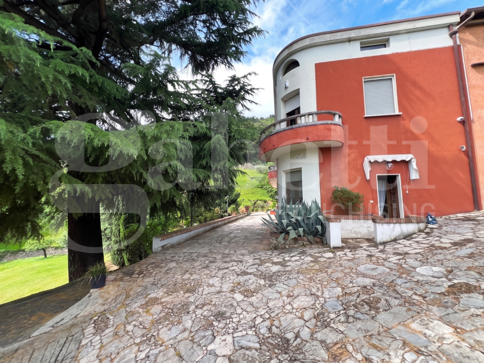Villa - Image 7