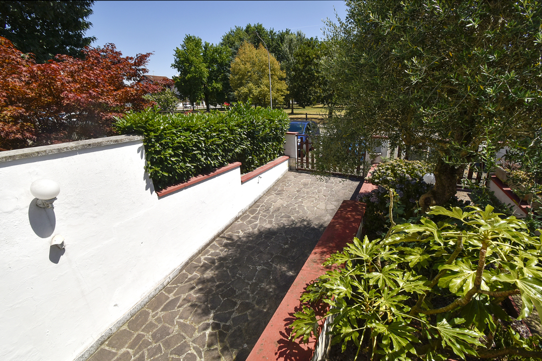 Villa - Image 5