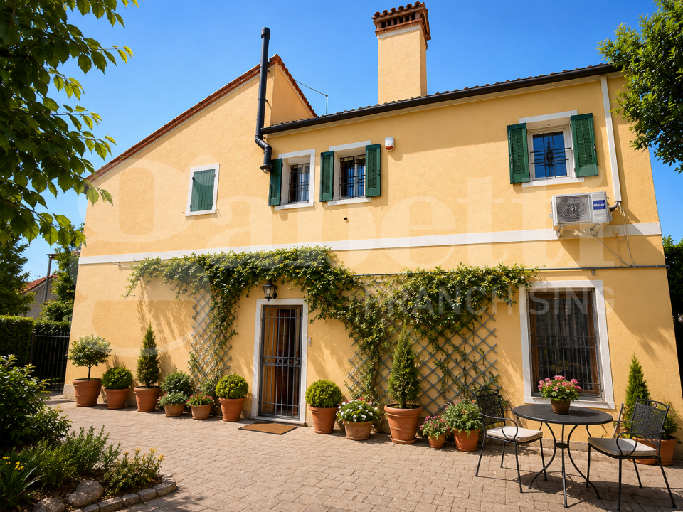Villa - Image 1