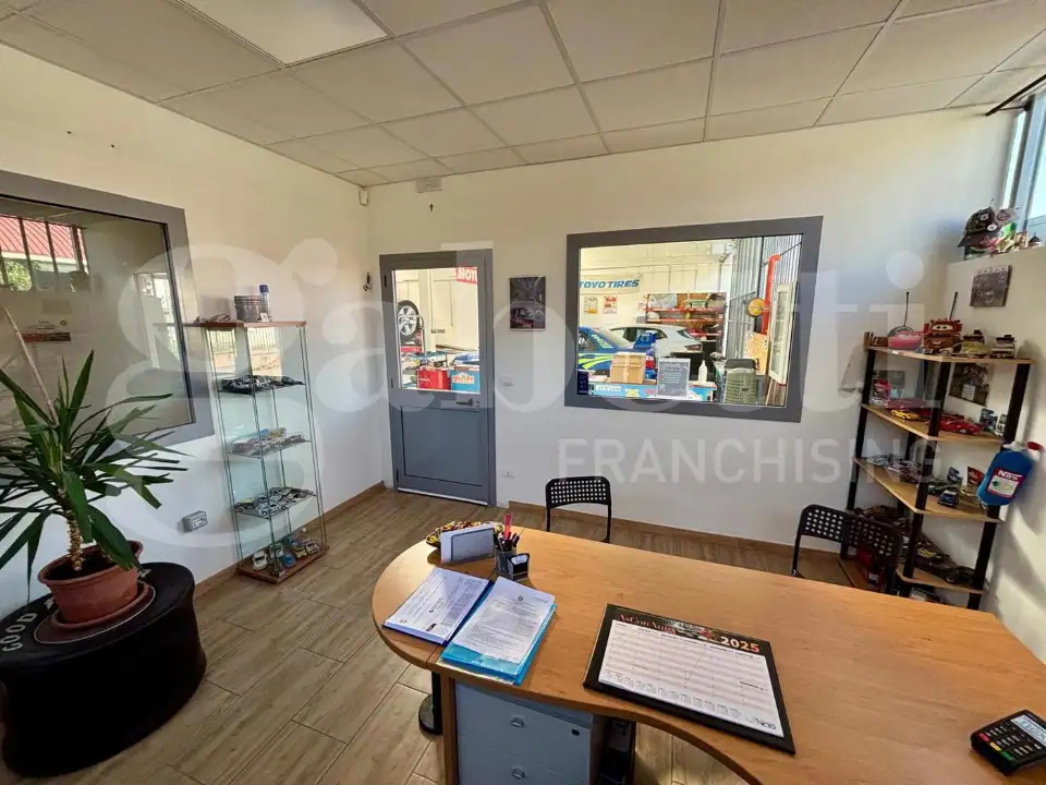 Capannone - Image 13