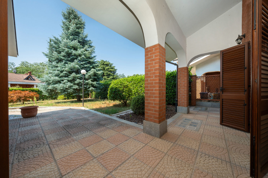 Villa - Image 3