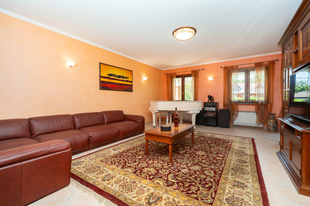 Villa - Image 5