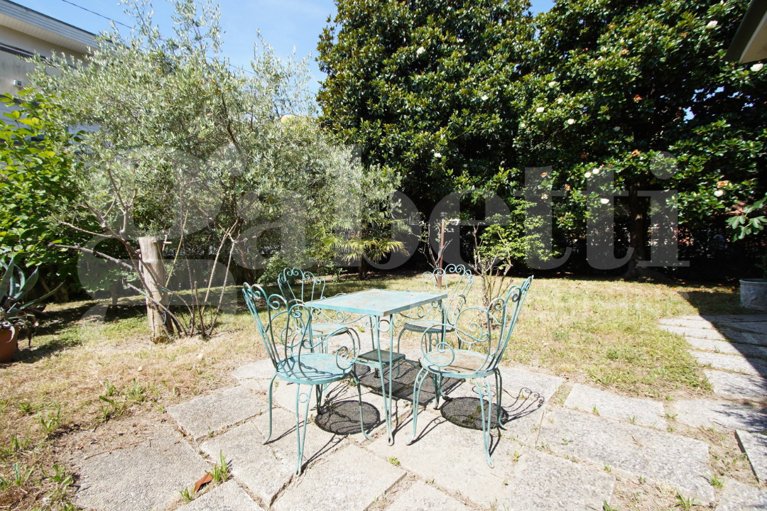 Villa - Image 4