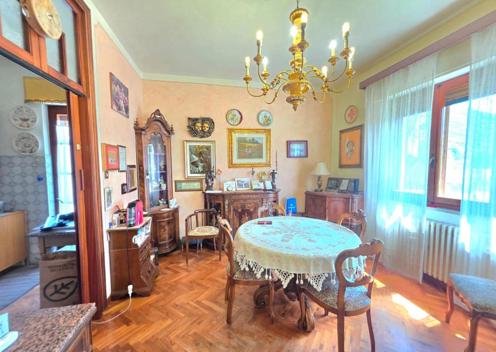 Villa - Image 2