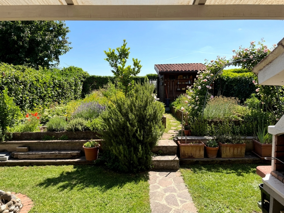 Villa - Image 1