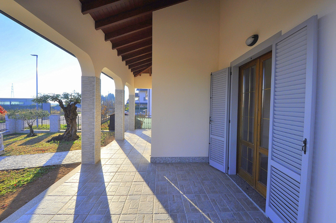 Villa - Image 11