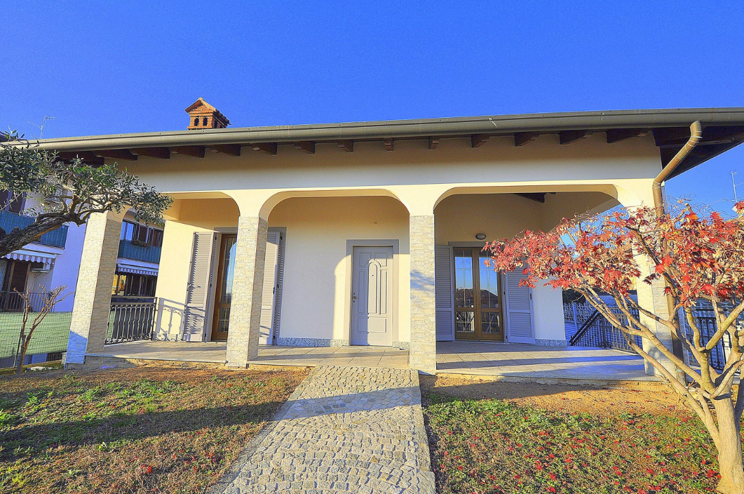Villa - Image 1