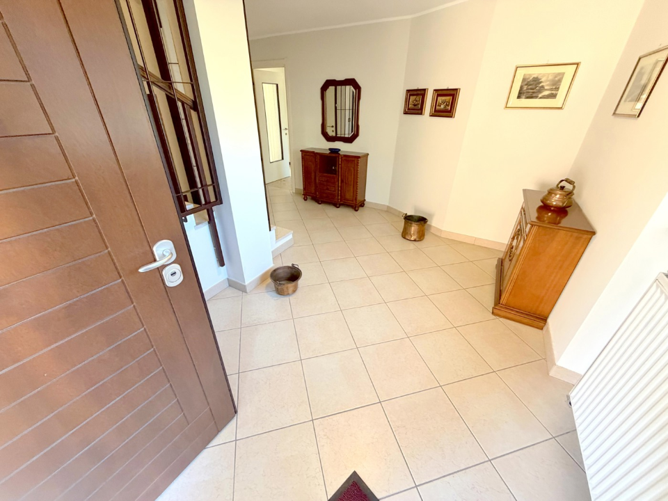 Villa - Image 8