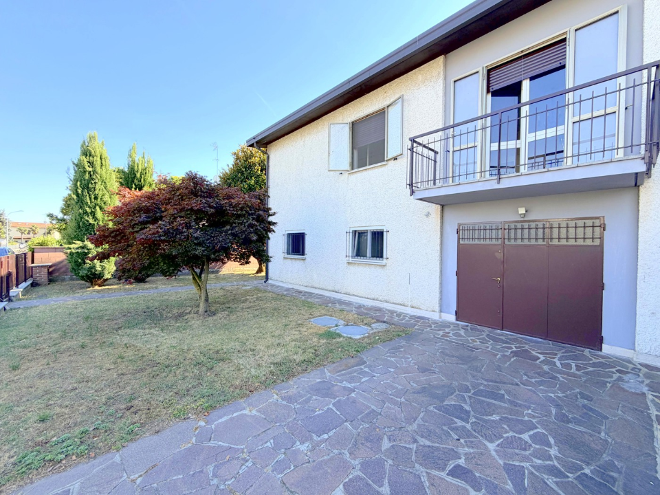 Villa - Image 3