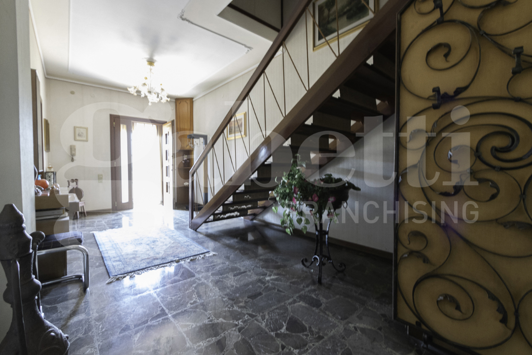 Villa - Image 13