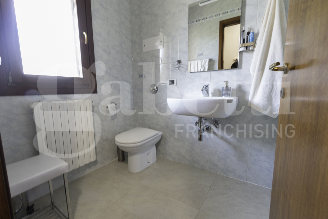 Villa - Image 6