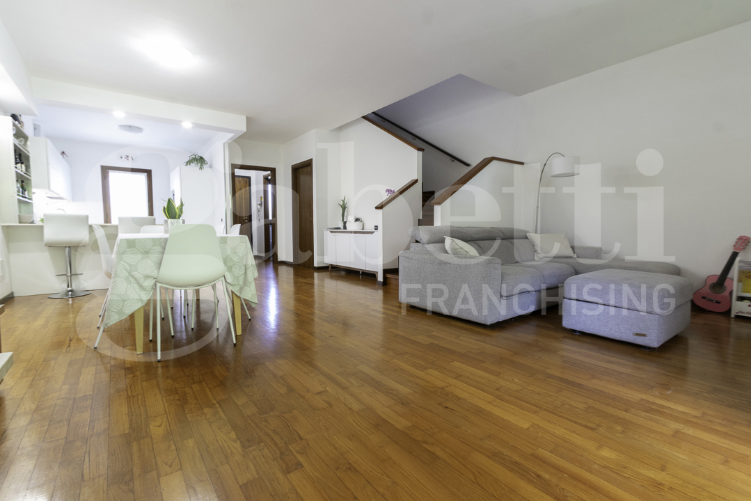 Villa - Image 3
