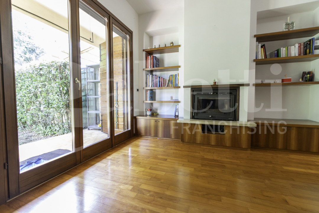 Villa - Image 5