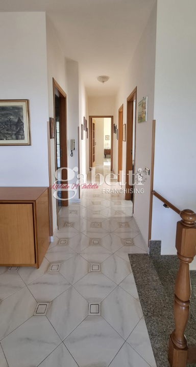 Villa - Image 11