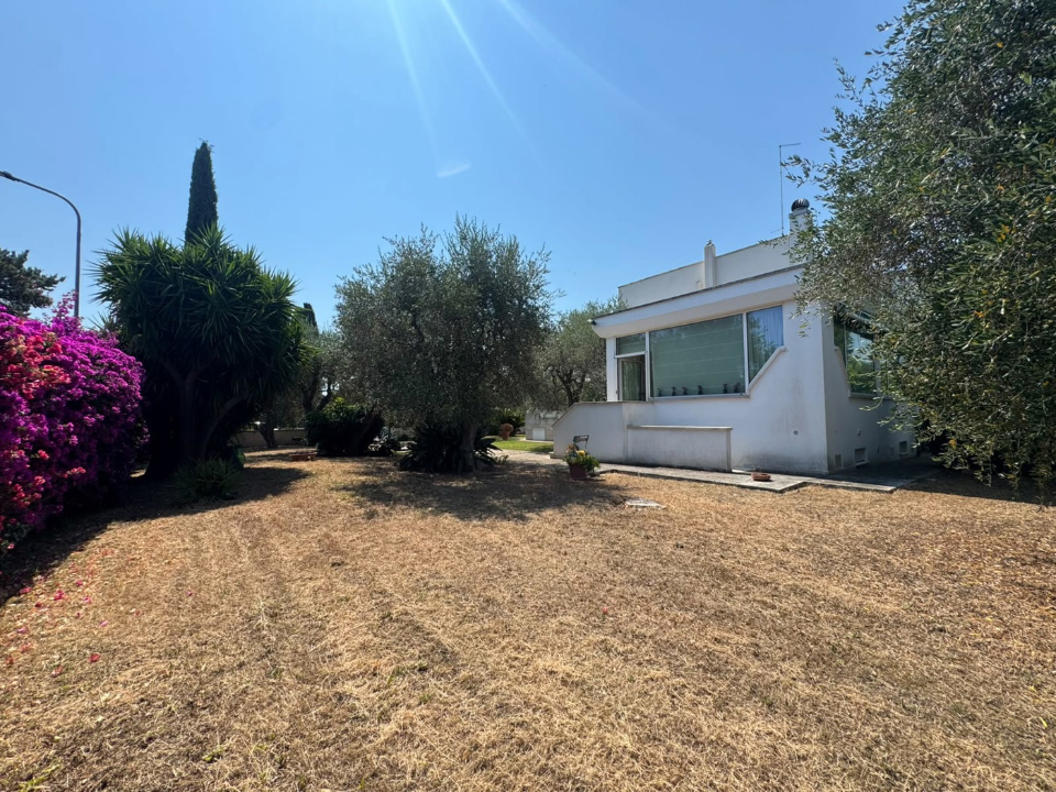 Villa - Image 4