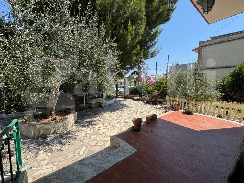 Villa - Image 3
