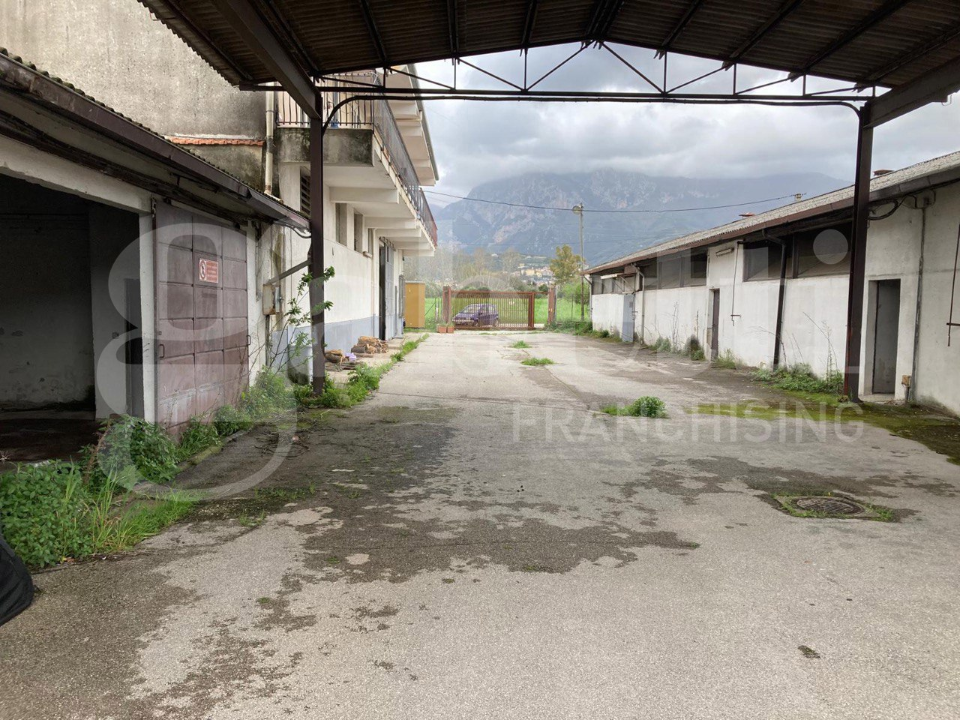 Capannone - Image 28