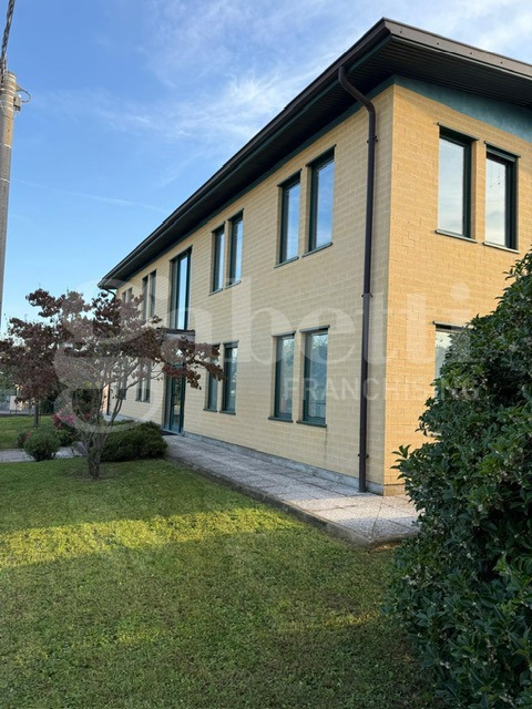 Capannone - Image 1