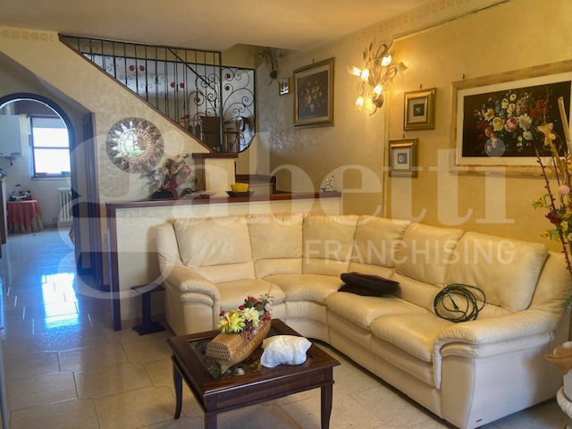 Villa - Image 11