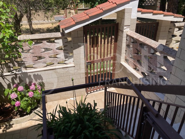 Villa - Image 8