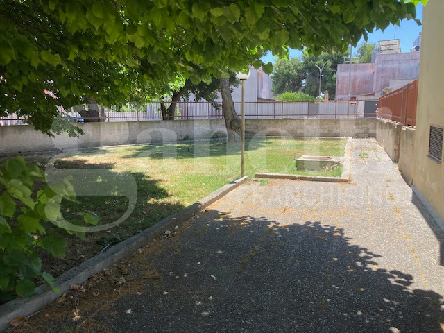 Villa - Image 2