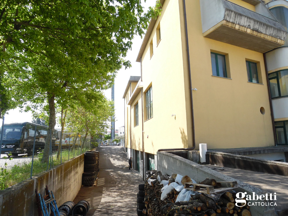 Capannone - Image 18