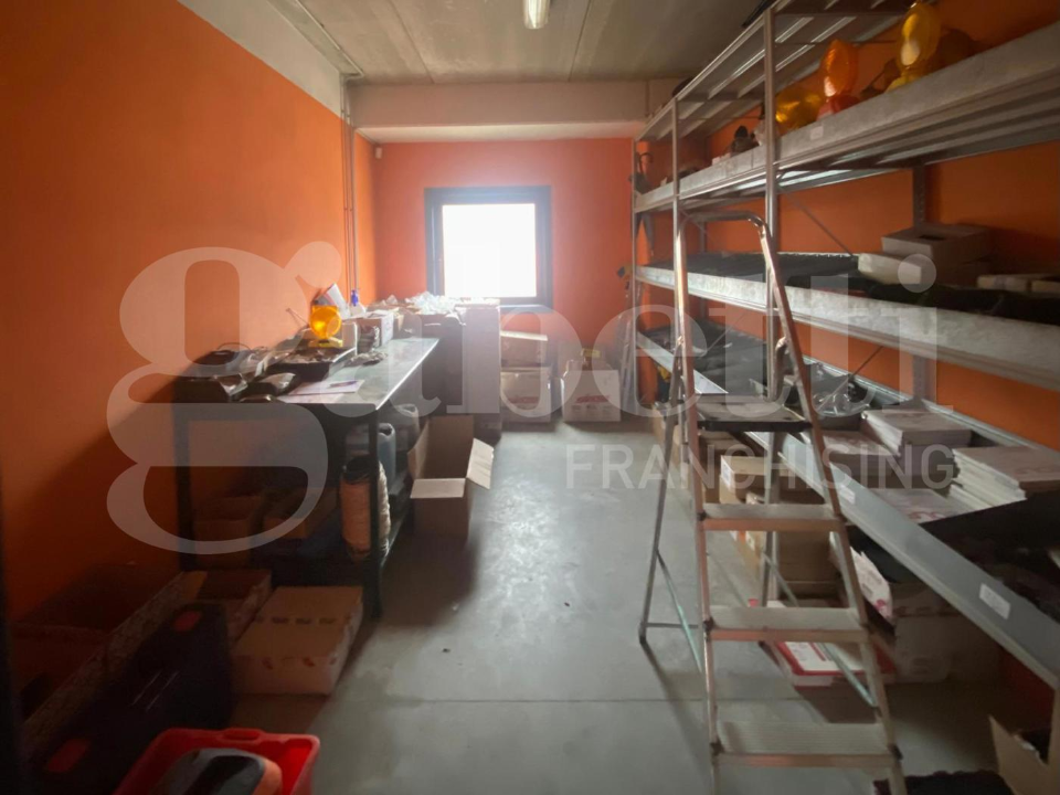 Capannone - Image 11