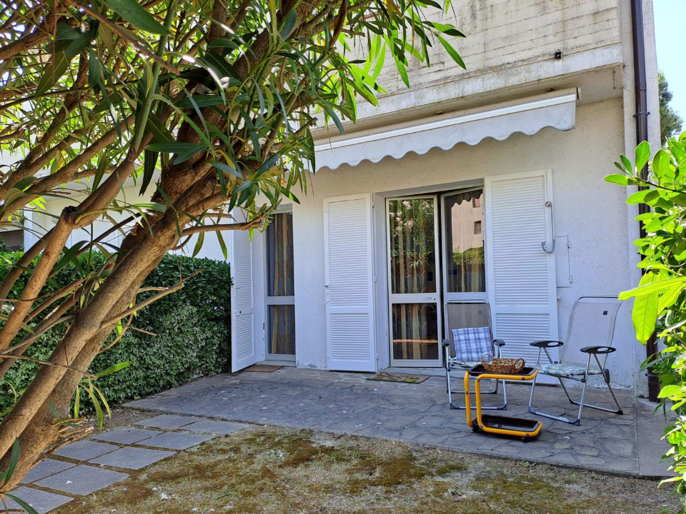 Villa - Image 2