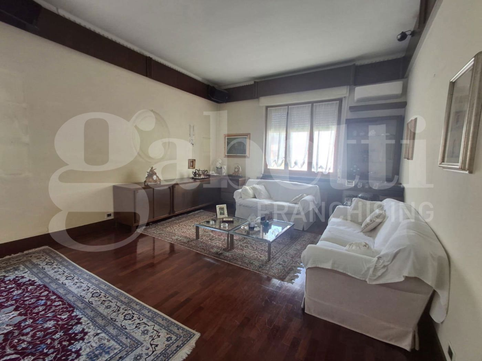 Villa - Image 7