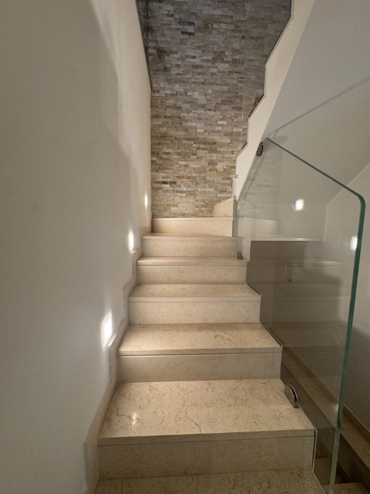 Villa - Image 18