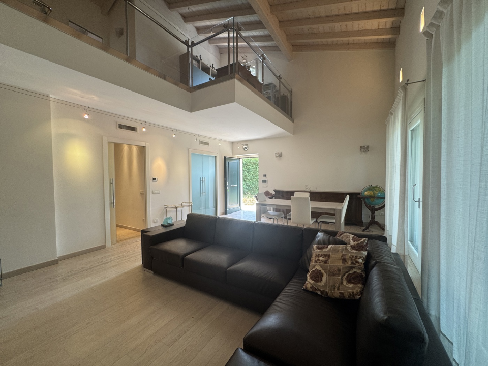 Villa - Image 4