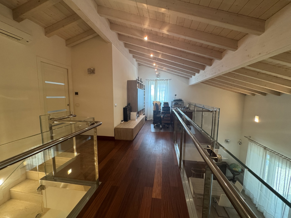 Villa - Image 22