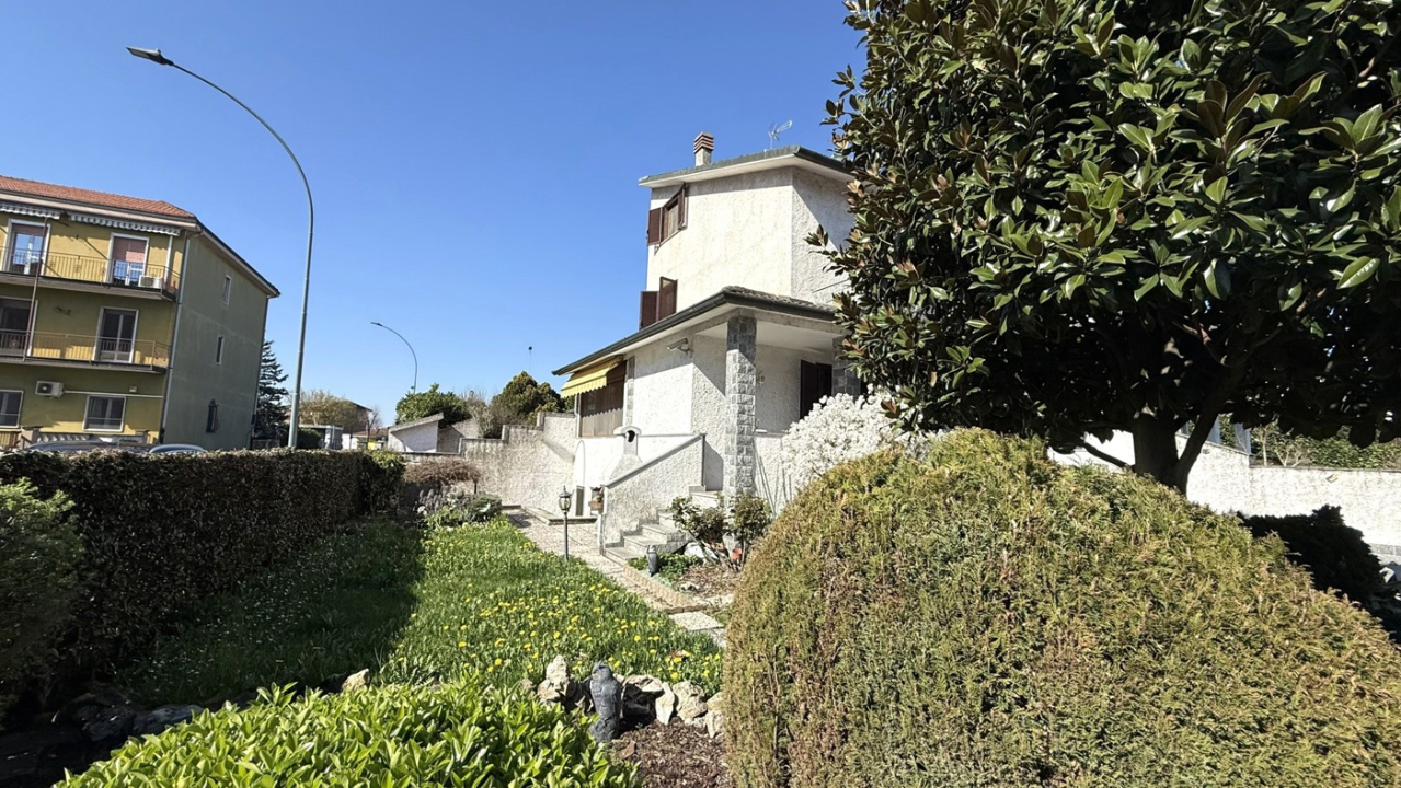 Villa - Image 3