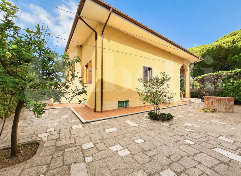 Villa - Image 6