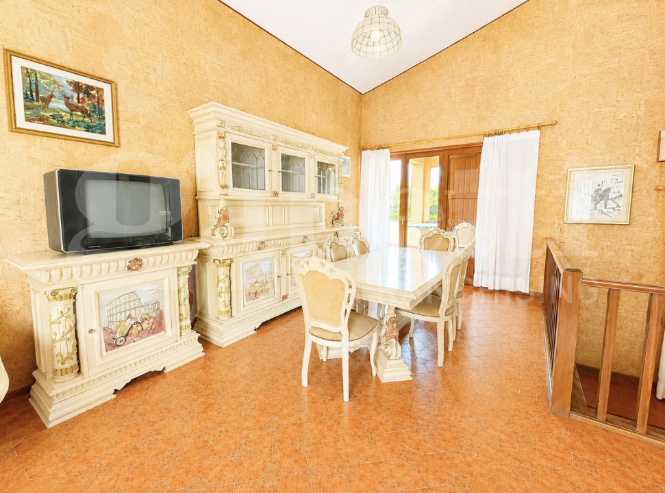 Villa - Image 10