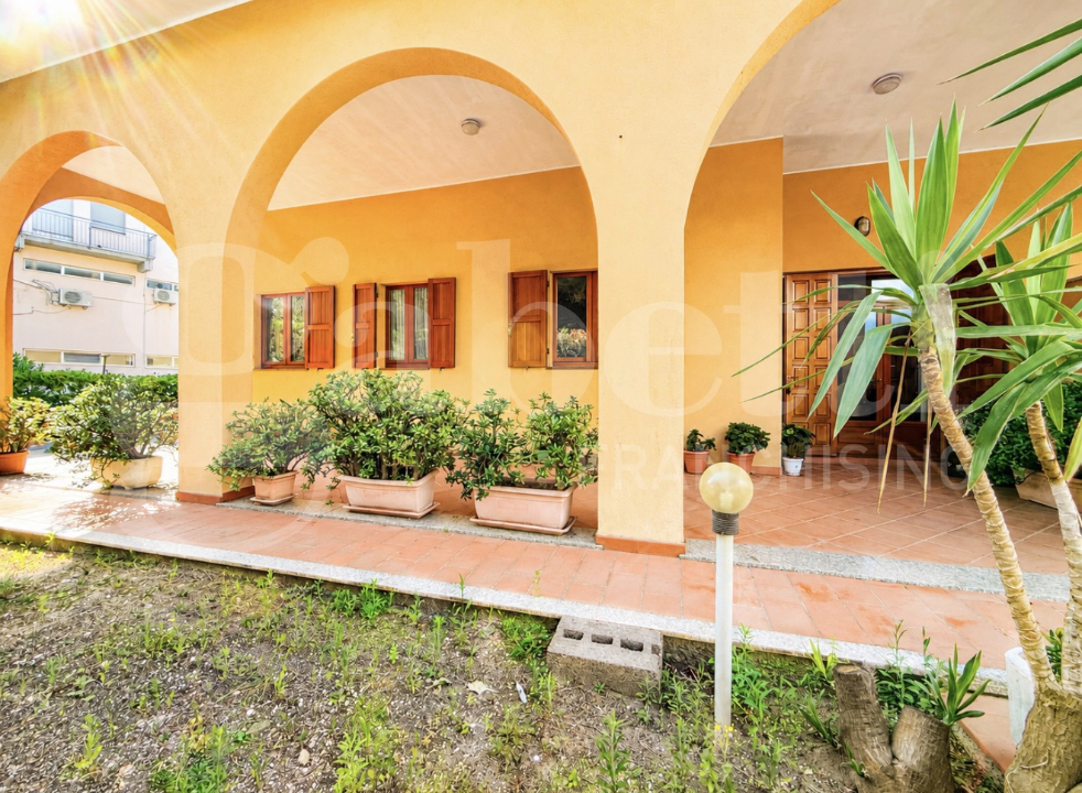 Villa - Image 4