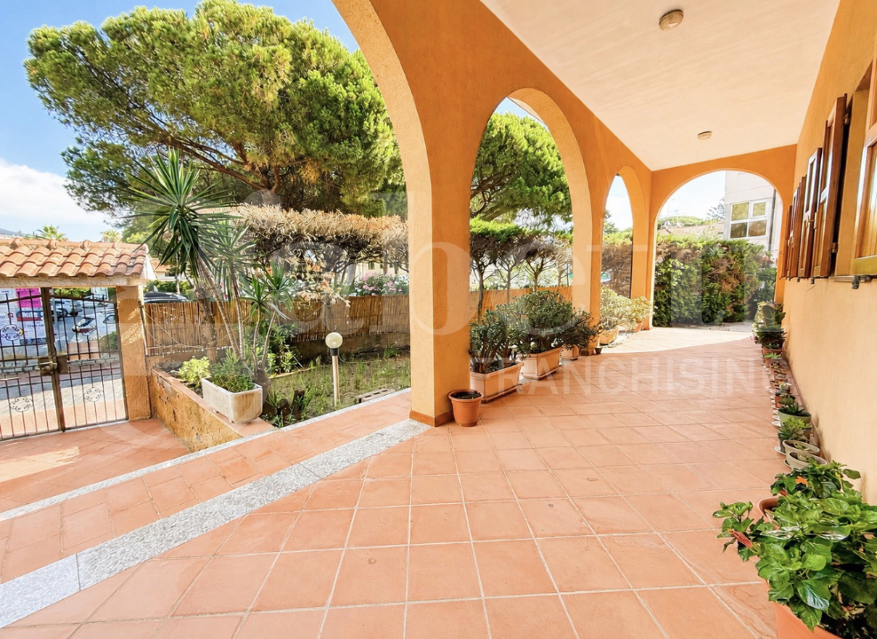 Villa - Image 7