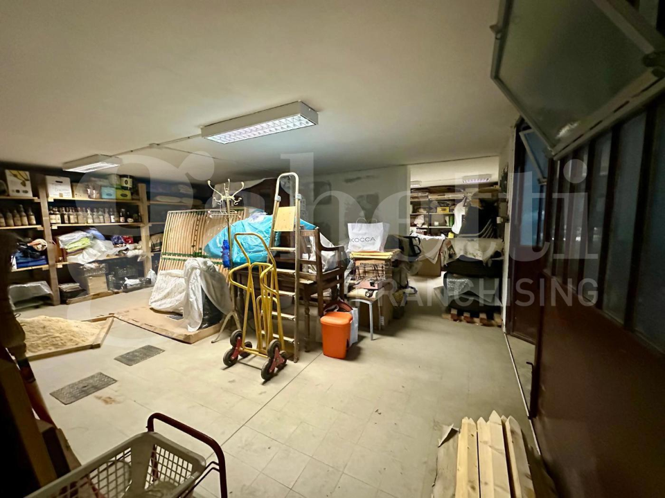 Magazzino - Image 2